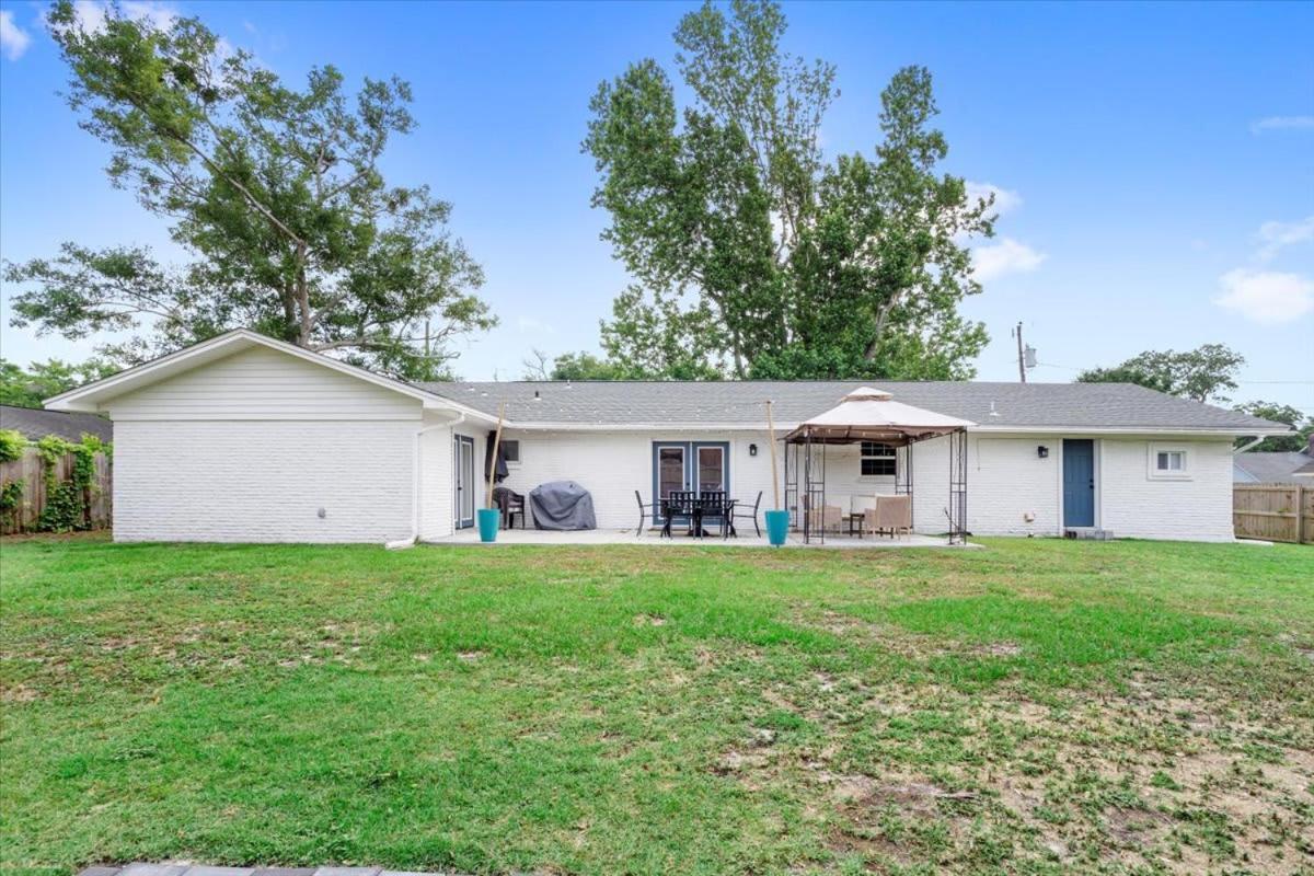 Ranch Home Gem 5Br Home Sleeps 12 With Game Room Gulfport Exterior photo