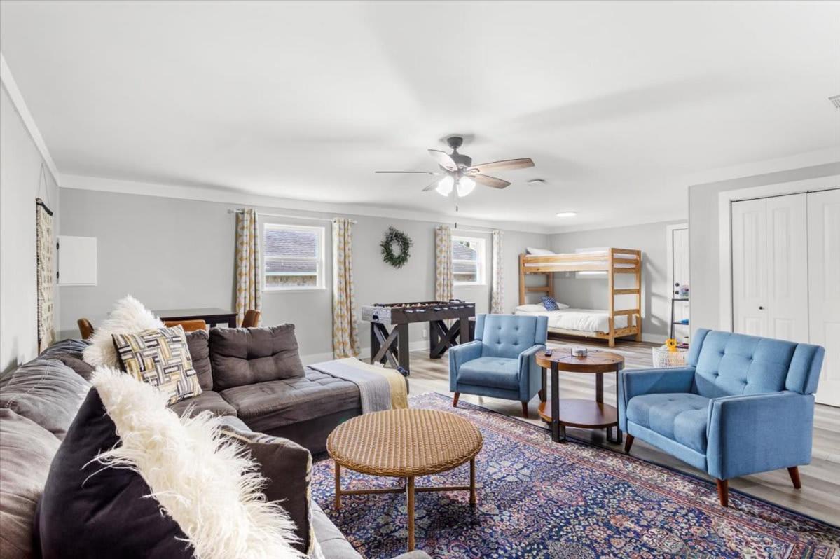 Ranch Home Gem 5Br Home Sleeps 12 With Game Room Gulfport Exterior photo