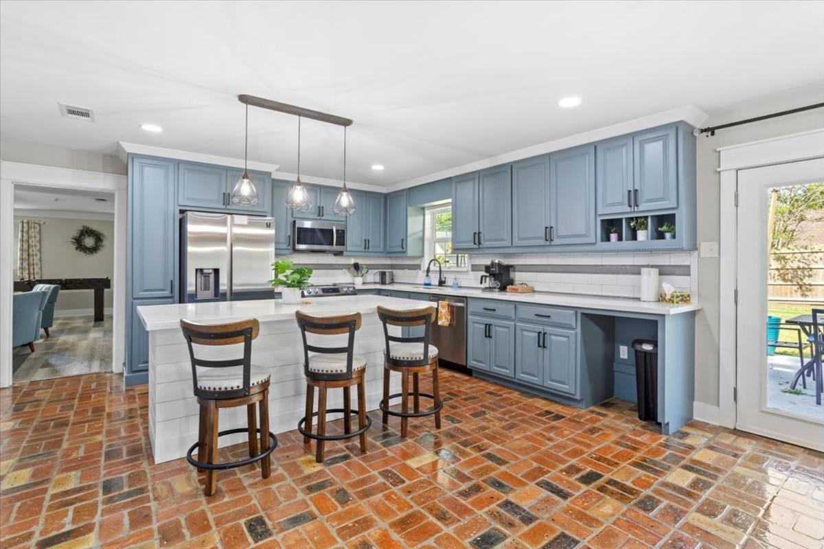 Ranch Home Gem 5Br Home Sleeps 12 With Game Room Gulfport Exterior photo