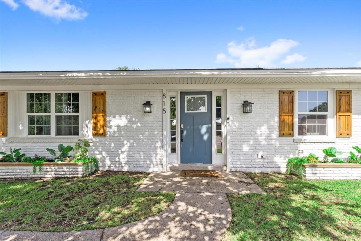 Ranch Home Gem 5Br Home Sleeps 12 With Game Room Gulfport Exterior photo